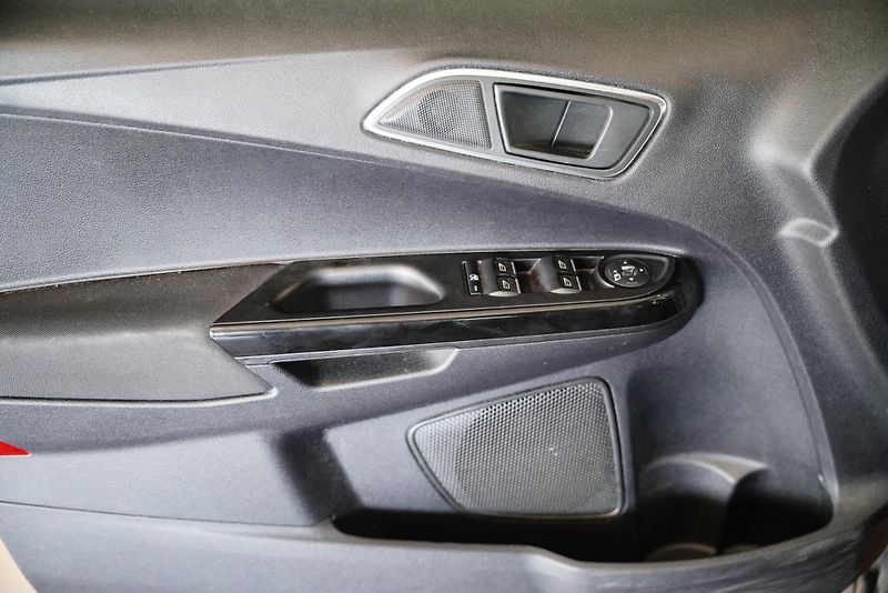Ford B-MAX - fotka 12 z 24