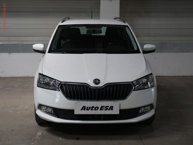 Škoda Fabia (2019) 1.0 TSi, ČR, AC, tempo, park - fotka 2 z 18