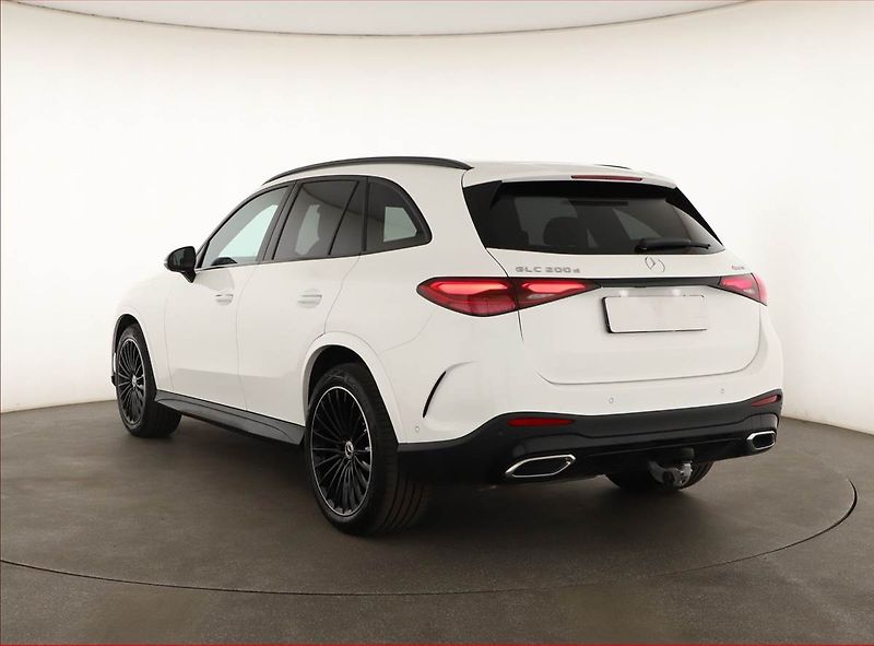 Mercedes-Benz GLC (2025) 200 d 4MATIC, AMG Line - fotka 4 z 21
