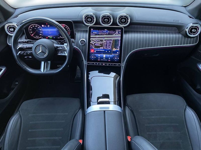 Mercedes-Benz GLC (2024) 300 de 4MATIC - fotka 12 z 29