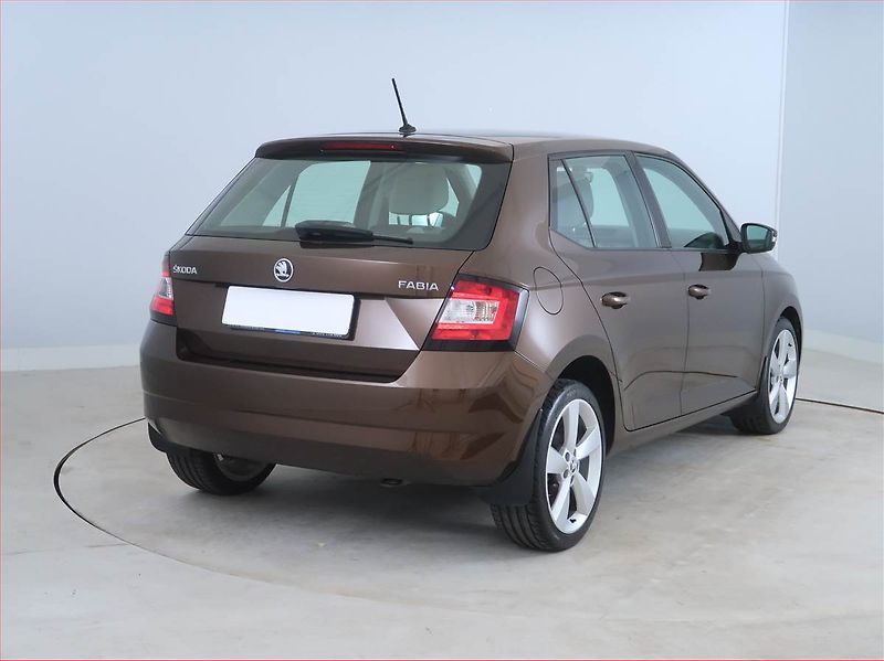 Škoda Fabia (2016) Style 1.2 TSI, Serv.kniha - fotka 5 z 14