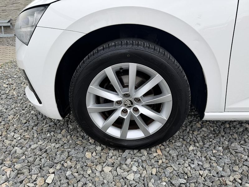 Škoda Scala 1.6TDi 115PS 6R STYLE LED STK! - fotka 19 z 153