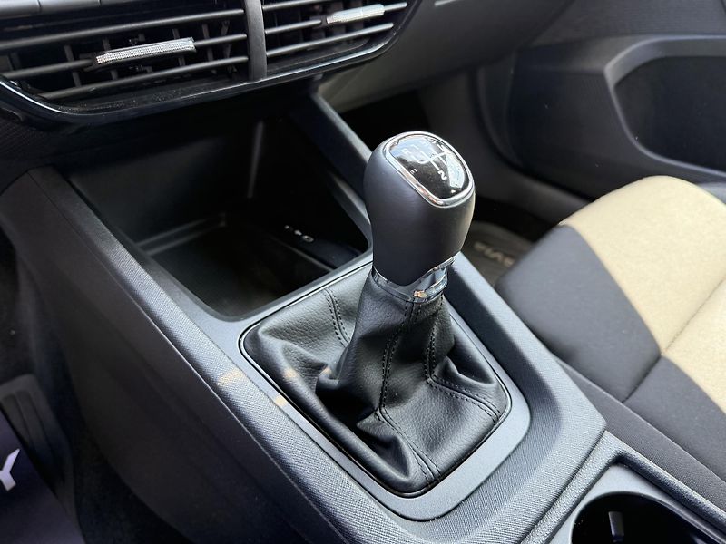 Škoda Octavia (2020) 1.5 tsi 110 kw/manual  - fotka 14 z 16