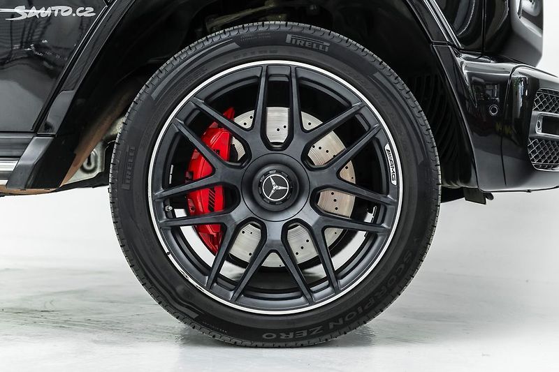 Mercedes-Benz Třídy G G63 AMG*CZ*Karbon*22kola*TV - fotka 11 z 46