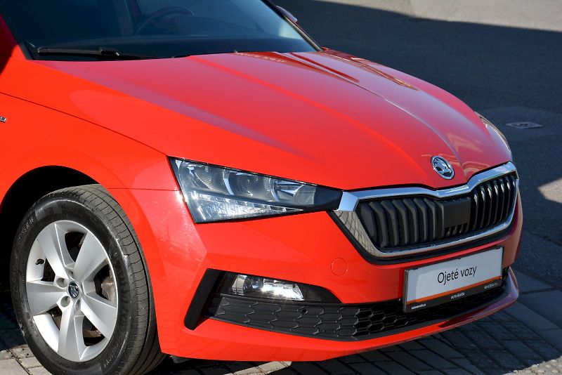 Škoda Scala (2020) 1.0 TSI 85 KW Ambition 125 LET - fotka 25 z 25