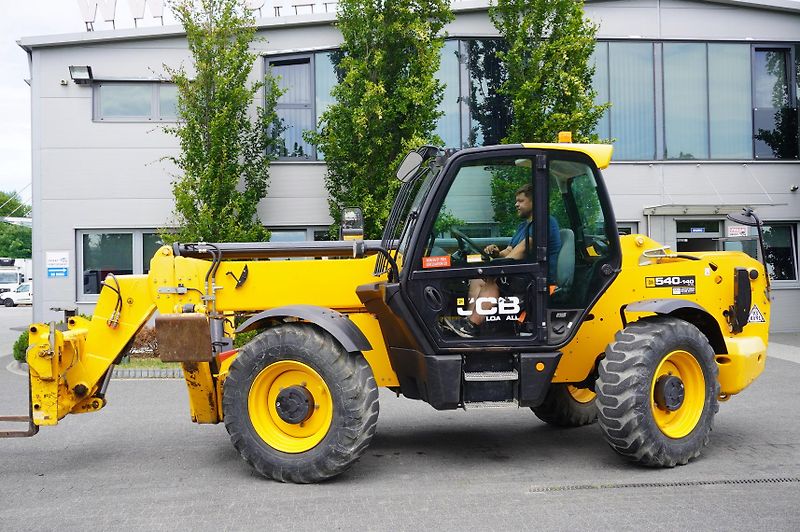 JCB (2019) 540-140 telescopic loader  - fotka 9 z 24