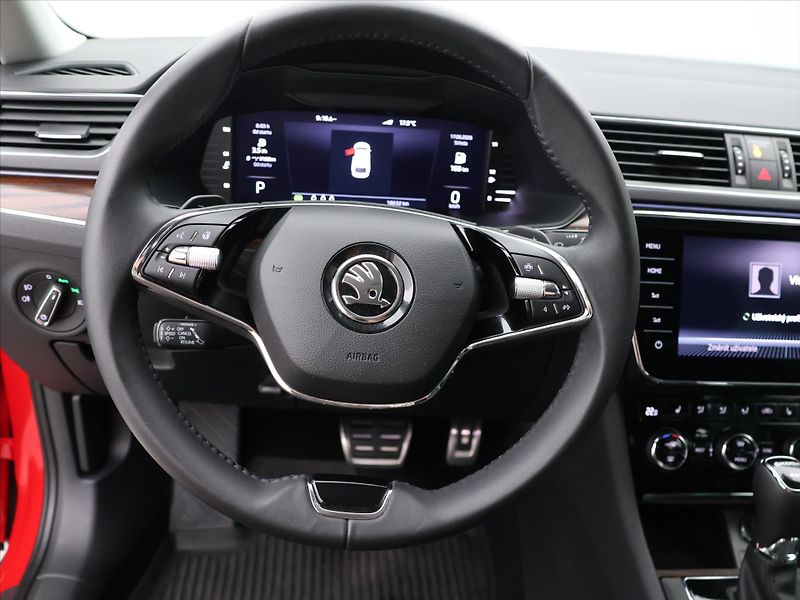 Škoda Superb 2.0 TSI 206KW 4X4 SCOUT CZ - fotka 18 z 39