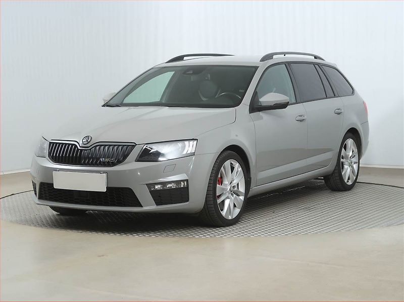 Škoda Octavia (2015) RS 2.0 TDI, Automat, Kůže - fotka 2 z 16