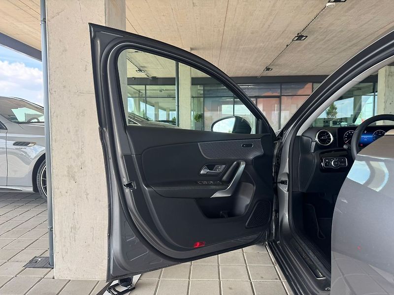 Mercedes-Benz Třídy A 200 - fotka 9 z 20