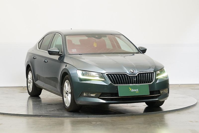 Škoda Superb - fotka 3 z 6