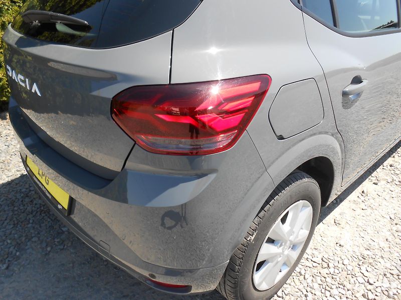 Dacia Sandero 1.0TCe+LPG,KLIMA,LED!! - fotka 8 z 41