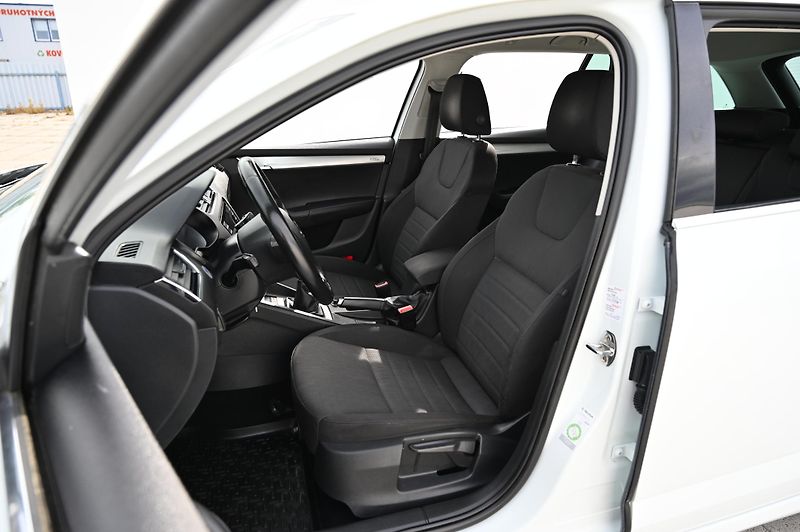 Škoda Octavia 1.6TDI 77KW Edition 4/2015 - fotka 24 z 39