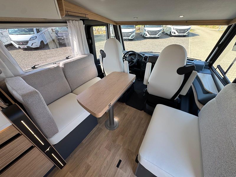Pilote (2026) G740FGJ Expression - fotka 10 z 35