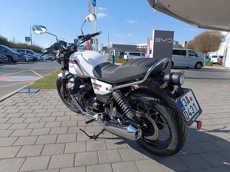 Moto Guzzi V 7 Stone Ten (2026) V7 Special Bianco 1969 - fotka 5 z 10