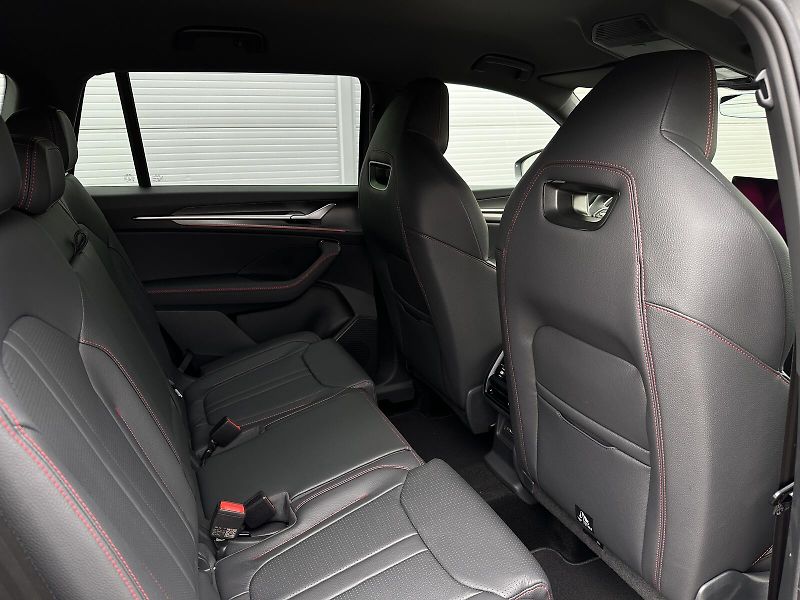 Škoda Kodiaq RS DSG 4x4 265PS Matrix-LED He - fotka 46 z 53
