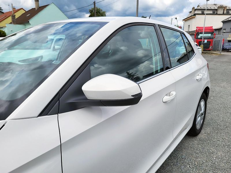 Škoda Fabia IV 1.0 TSI STYLE - fotka 35 z 44