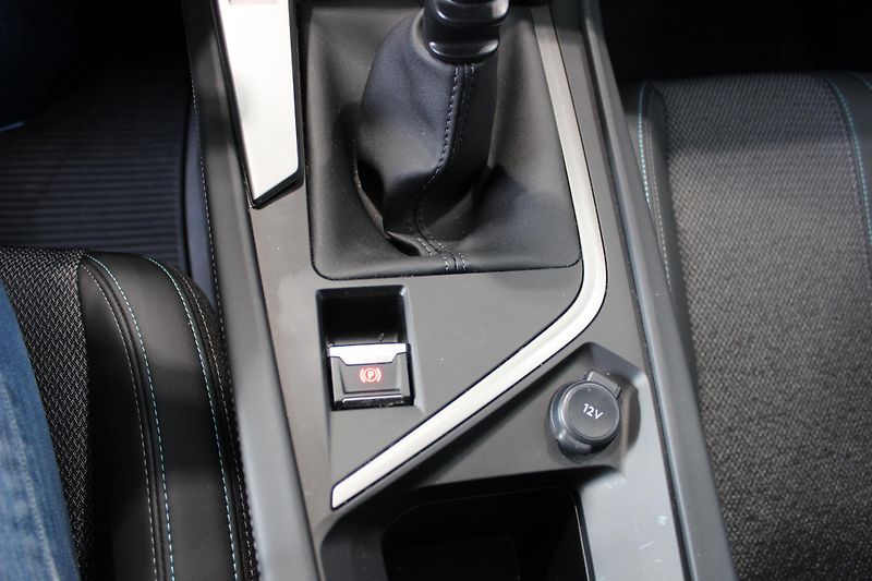 Peugeot 308 (2023) 1.2 PureTech,130HP,ČR,DPH - fotka 10 z 18