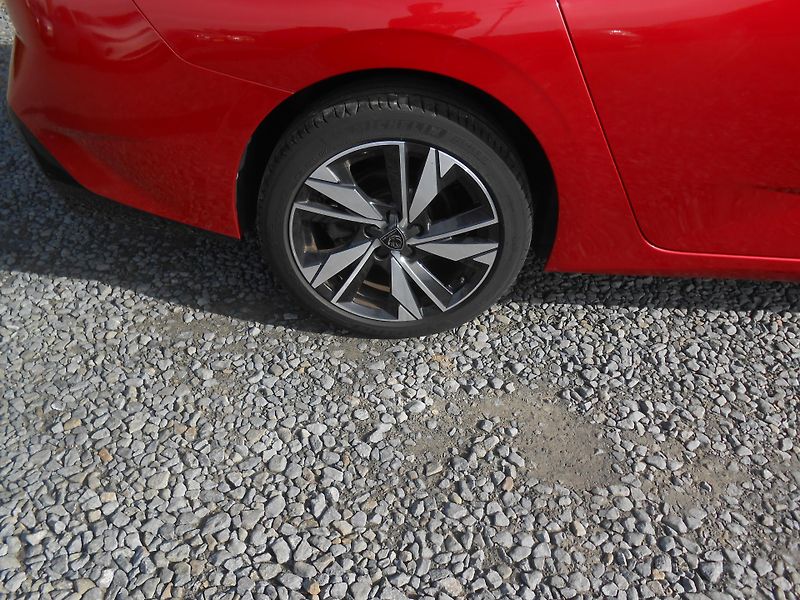 Peugeot 308 allure,led,automat,44tkm - fotka 16 z 41