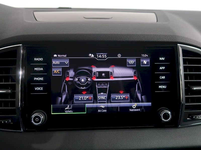 Škoda Karoq (2022) EXCLUSIVE 2.0TDI 110KW DSG 4x4 - fotka 29 z 40