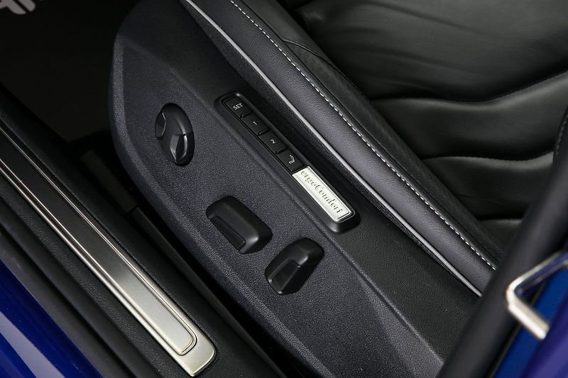 Volkswagen Arteon Shooting Brake 2.0TSI 140kW R-Line Tažné H/K - fotka 21 z 39