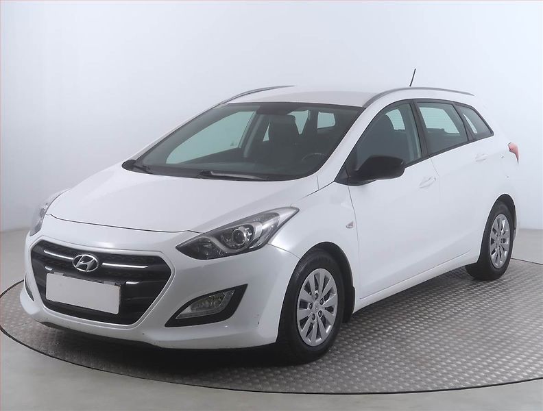 Hyundai i30 (2016) 1.6 CRDi, Serv.kniha, Tempomat - fotka 2 z 14