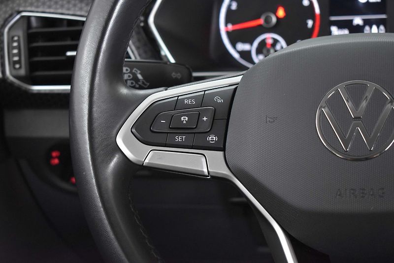 Volkswagen T-Cross TSI 81kW STYLE*KAMERA*ACC*ČR 1 - fotka 17 z 39