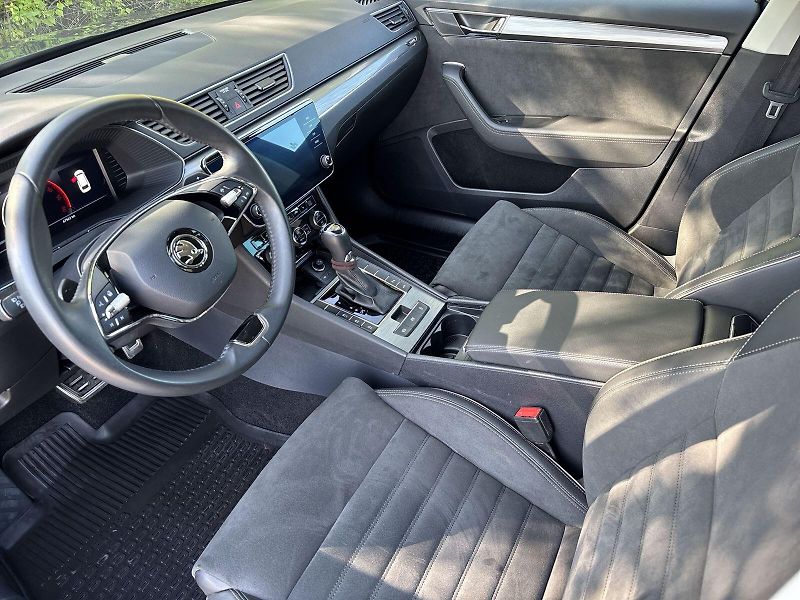 Škoda Superb (2024) Combi 2.0 TDI 4x4 DSG Scout - fotka 6 z 33