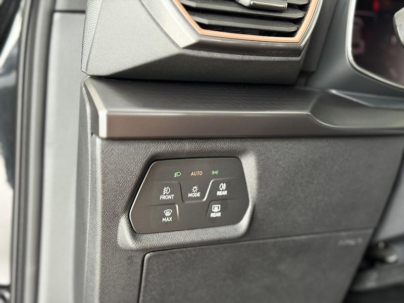 Cupra Formentor 2,0TSI VZ 333*4x4*KeyLess*Tažn - fotka 31 z 41