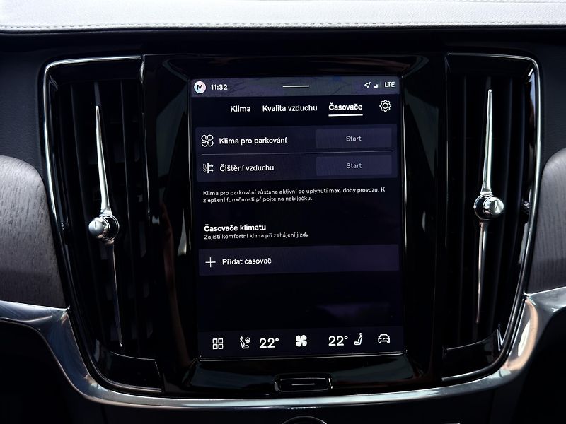 Volvo V90 T8 AWD ULTRA DARK + zimní kola - fotka 49 z 53