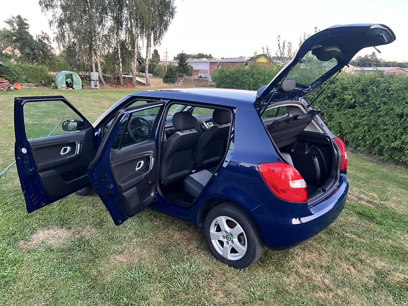 Škoda Fabia 1.4 63KW,46TKM,KLIMA,ALU - fotka 27 z 47