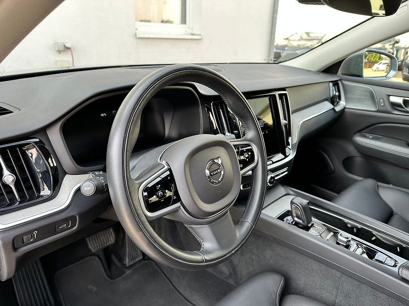 Volvo V60 CC/B4/AWD/Momen/TažZ/H&K/Ihned - fotka 11 z 24