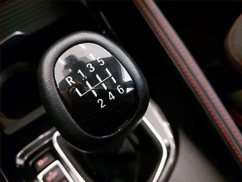 BMW X1 (2016) sDrive18d, Tempomat - fotka 18 z 18