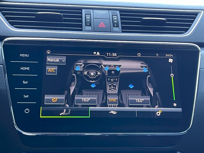 Škoda Superb (2023) 2.0 TDI 147kW DSG Style Plus c - fotka 18 z 35