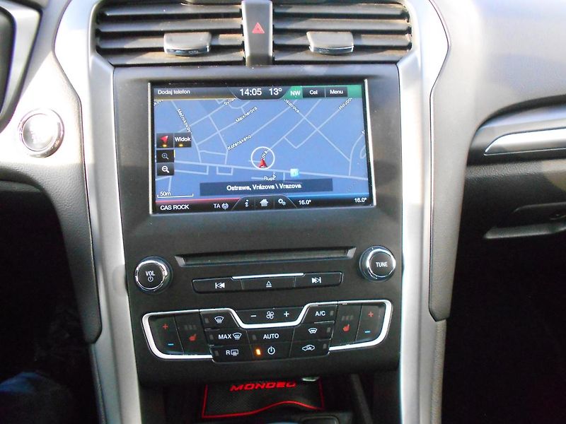 Ford Mondeo (2015) 2,0 132kW automat navi 4x4 - fotka 16 z 18