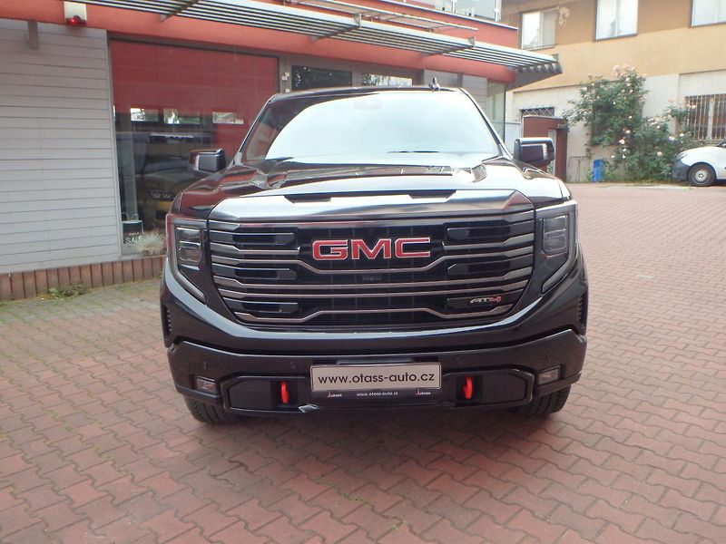 GMC Sierra (2022) 1500 AT4 6.2 V8 - fotka 3 z 30