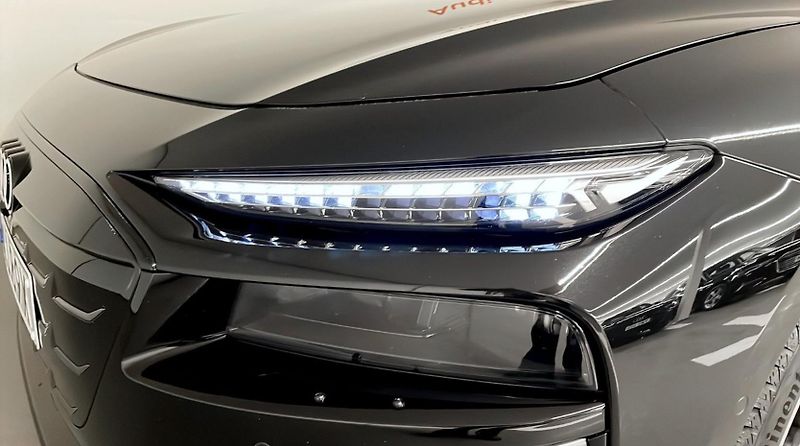 Audi A6 Avant e-tron AWD S-line 100kWh Tažné - fotka 21 z 21
