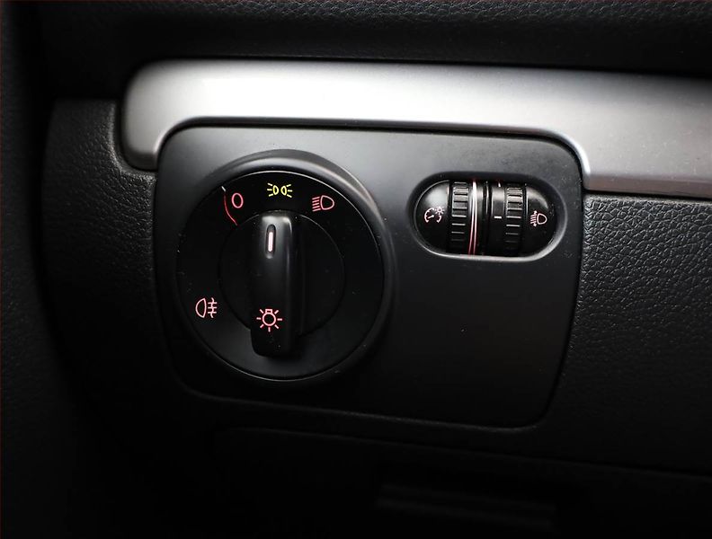Volkswagen Golf (2009) 1.4 TSI, zamluveno - fotka 13 z 15
