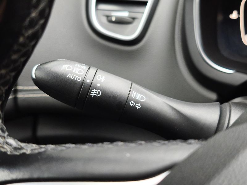 Renault Scénic 2018 1.6 dCi 118kW EDC BOSE - fotka 10 z 33