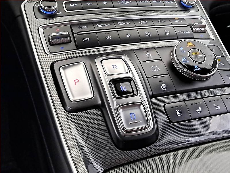 Hyundai Santa Fe (2022) Premium 2.2 CRDi - fotka 13 z 23