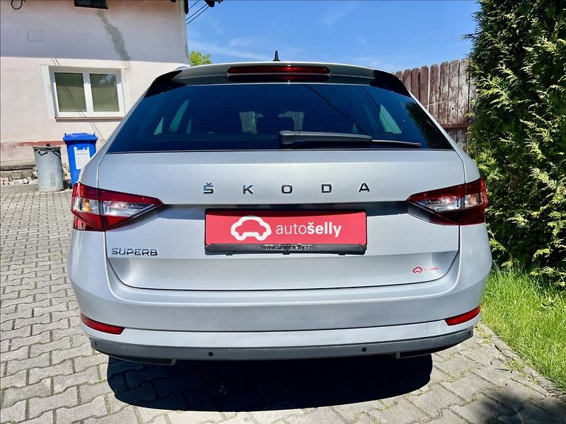 Škoda Superb 2,0 TDI DSG VIRTUAL ACC ZÁRUKA - fotka 4 z 48