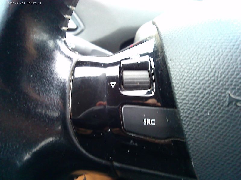 Peugeot 308 1.6 HDi, 73 kW, klima, 2x kola - fotka 22 z 32