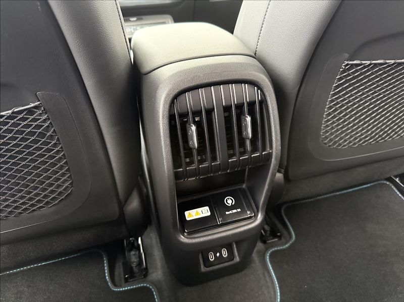 Hyundai Kona Power 65kWh  Style Premium TT - fotka 16 z 30