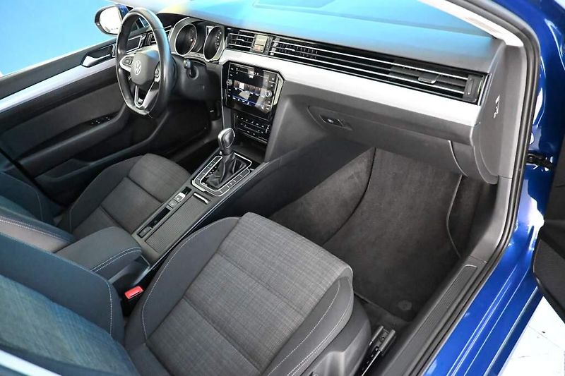 Volkswagen Passat (2022) 2.0 LED DSG ACC R-LINE Paket K - fotka 10 z 33