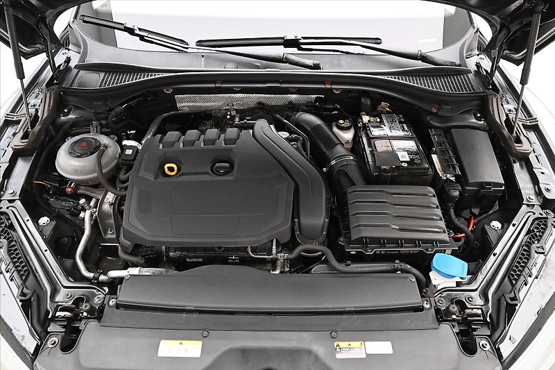 Škoda Superb 1,5 TSI 110 kW Ambition Záruka - fotka 9 z 30