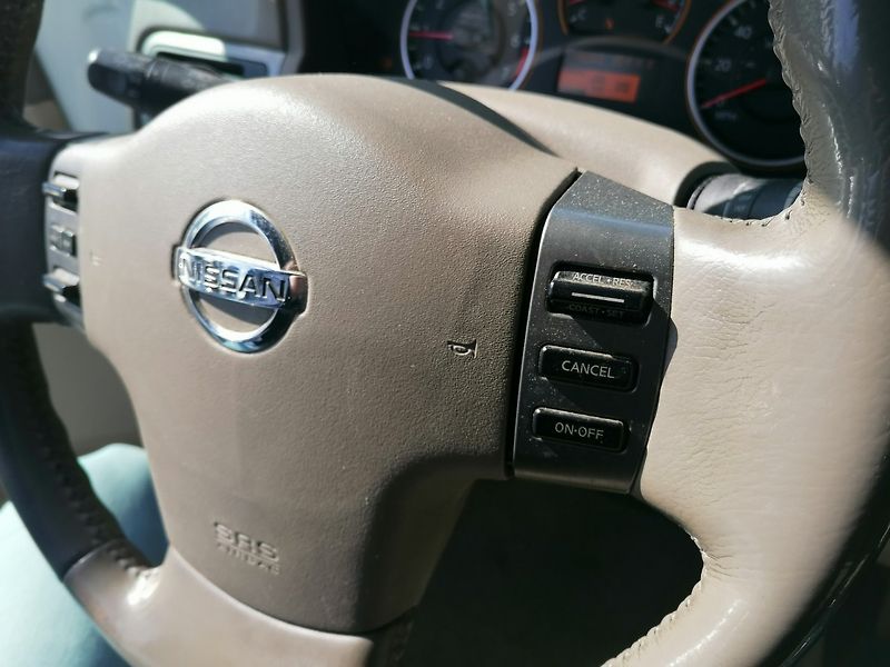 Nissan Armada (2008) 5.6 V8 SE LPG 7-míst - fotka 15 z 22