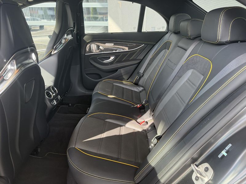 Mercedes-Benz Třídy E (2023) E 63 S AMG 4M+ sedan - fotka 48 z 51