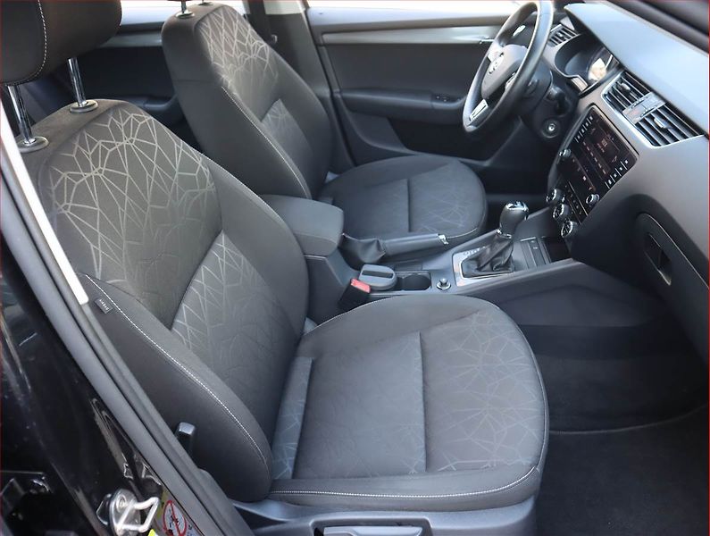 Škoda Octavia (2017) 1.8 TSI, Automat, Serv.kniha - fotka 9 z 20