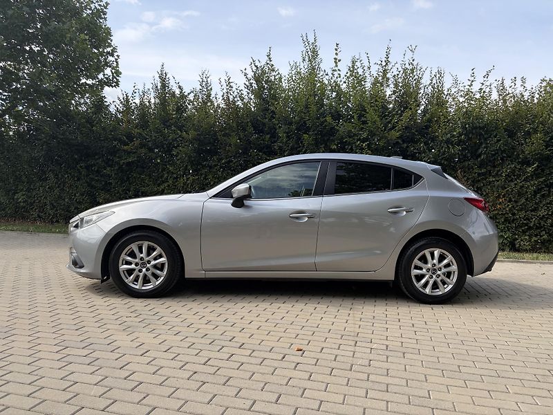 Mazda 3 2.0 Center-Line - fotka 6 z 36
