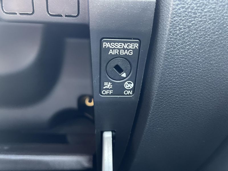 Škoda Fabia 1.0MPi 44kw TEMPOMAT KLIMA - fotka 29 z 36