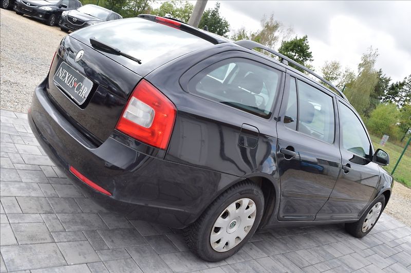 Škoda Octavia 1,2 i 77KW KLIMA VÝHŘ.ČEL.SKLO - fotka 4 z 37